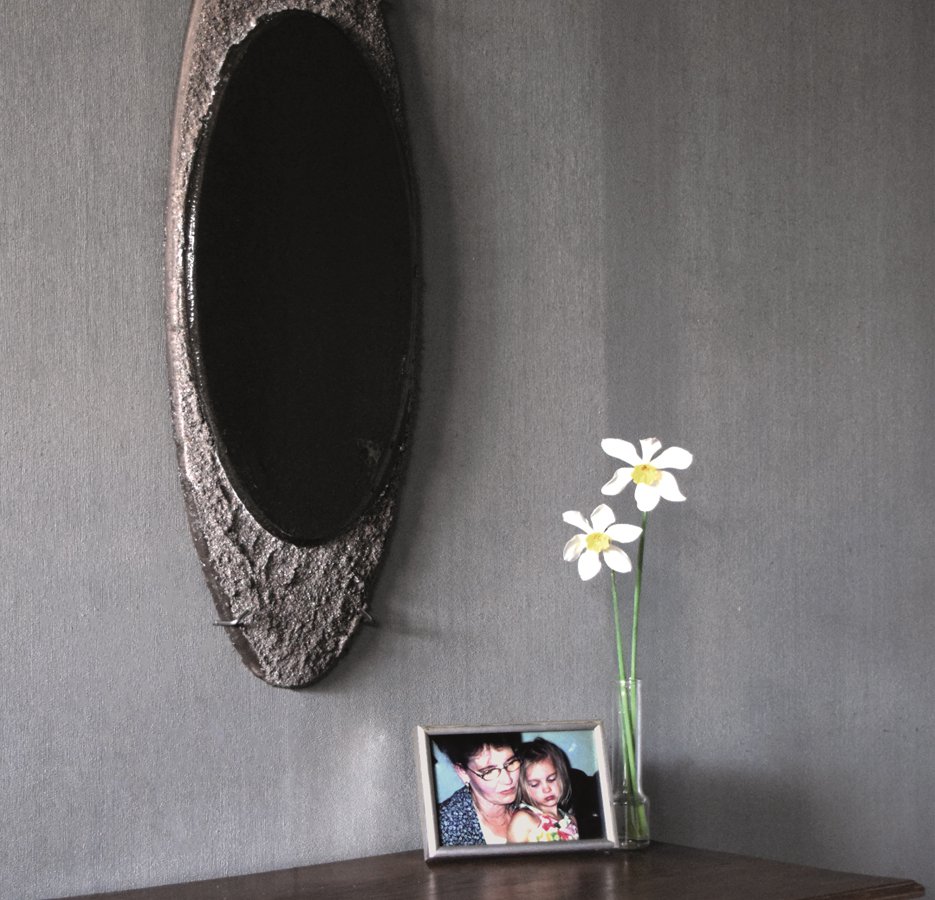 Gedenkspiegels van as, een afstudeerproject uit 2019 van Kim Beerepoot